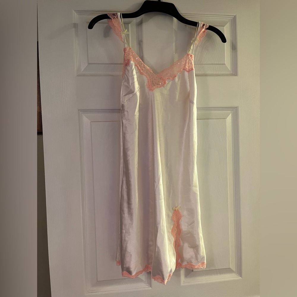 Vintage Victoria Secret night gown